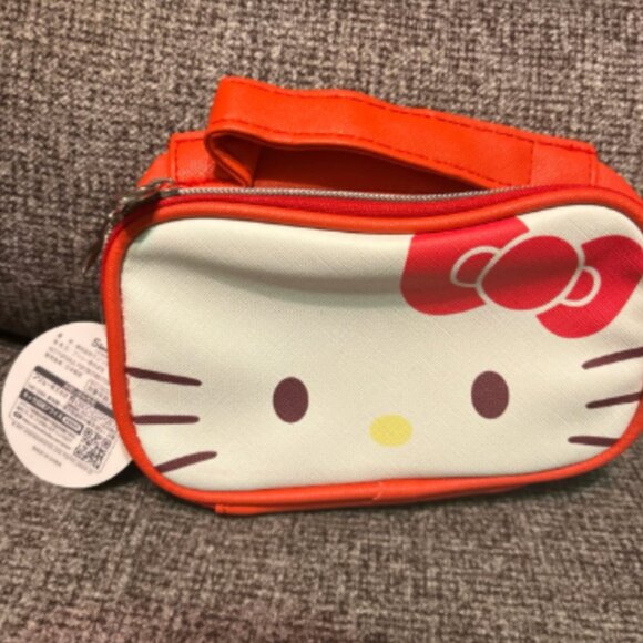 Official Sanrio Hello Kitty Zipper Pouch from 2020 NWT - Picture 2 of 3